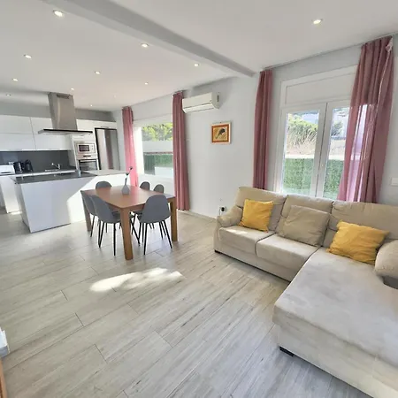 Holiday home Almadrague